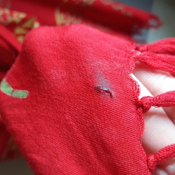 PINAPPLE MOON OVERSIZED RED HIBISCUS SCARF - Picture 5 of 5